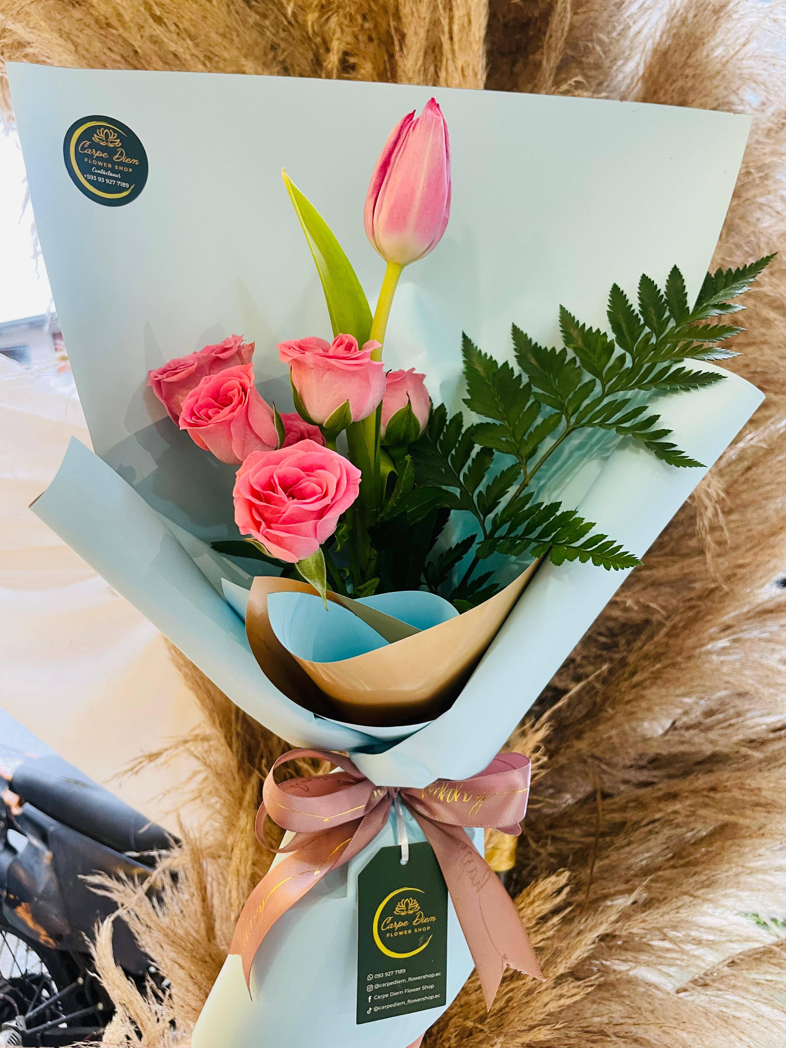 Ramo con un Tulipán Natural