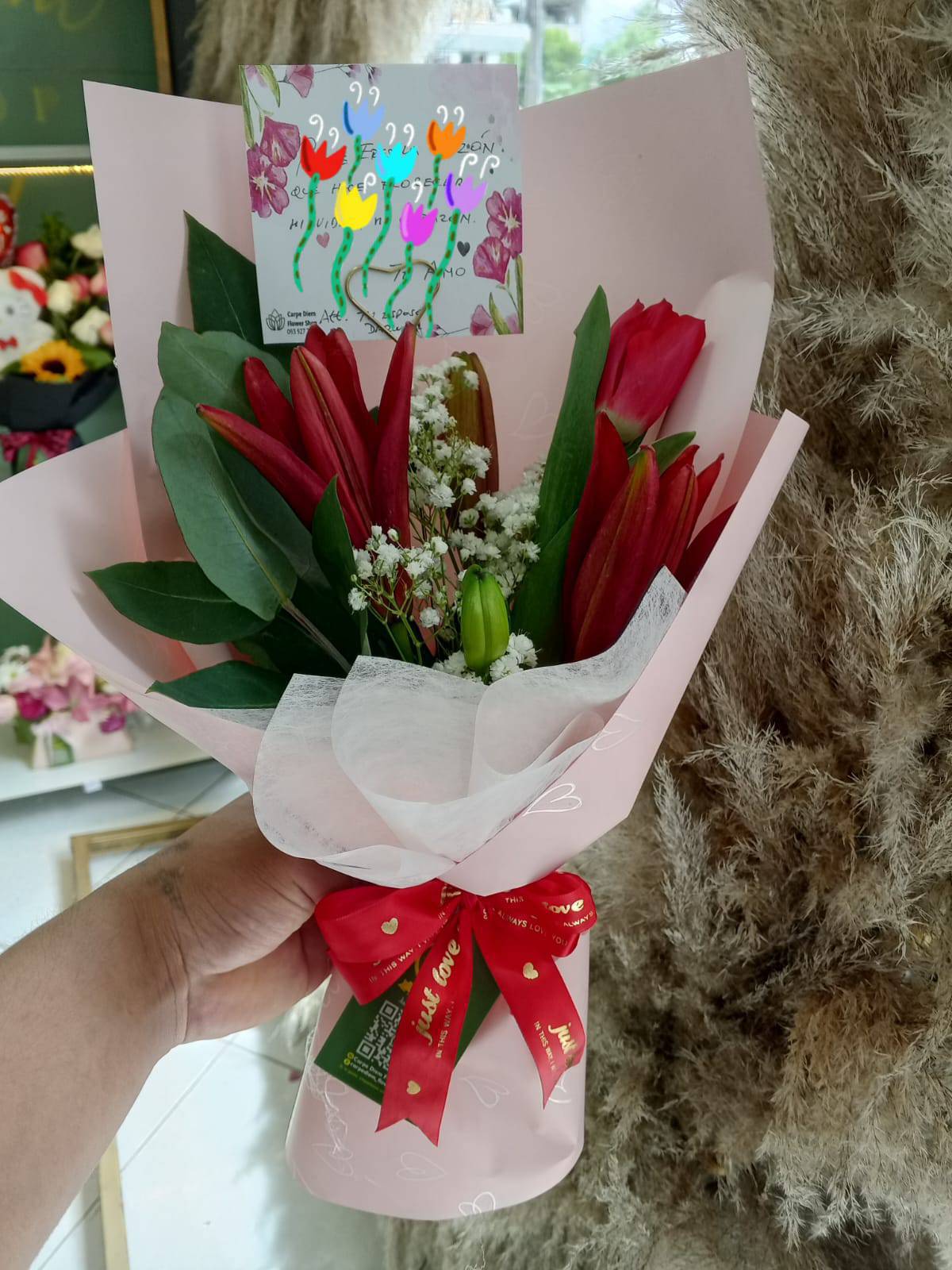 Bouquet de Lirios y un Tulipán Natural