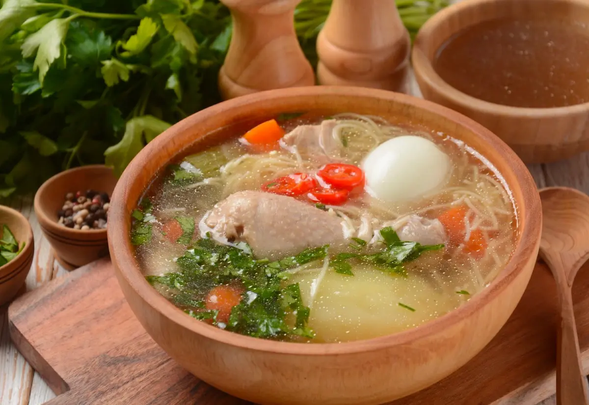 Caldo de Gallina Criolla