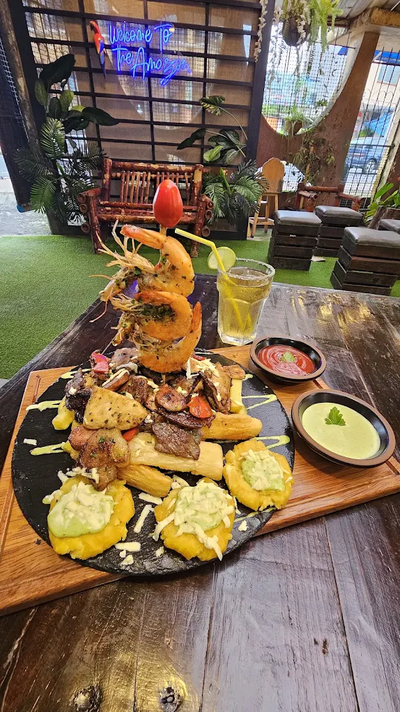 Pincho Mar y Tierra